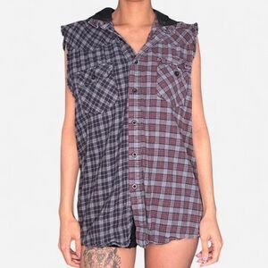 Hot Topic XXX Rude Sleevless Hooded Flannel 🎸